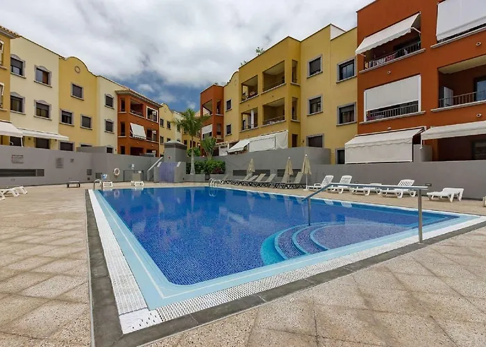 Apartpool El Torreon * アデヘ